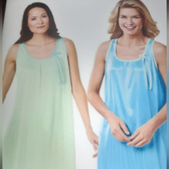 New never worn still in package cw classics 2pk nightgowns 4x - Picture 1 of 1